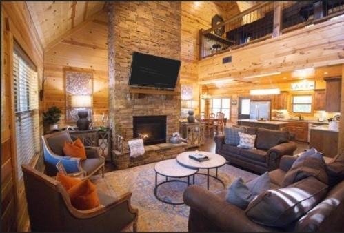 4Br/3Bth Family Cabin With A Hot Tub, Sleeps 14 Broken Bow Εξωτερικό φωτογραφία